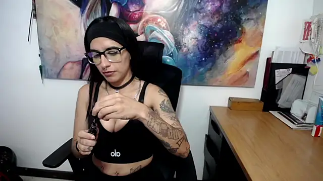 FRANCESCA LOVE  online show from May 27, 2026, 8:05 pm