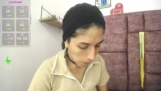 FRANCESCA LOVE  online show from May 23, 2026, 3:38 am