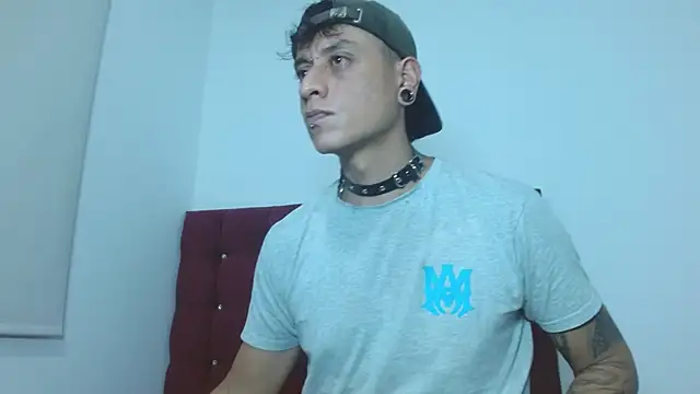 Snapshot of SkinnyDevil12 chatting on February 24, 2026, 4:24 am SkinnyDevil12 online show from February 24, 2026, 4:24 am