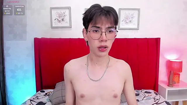 Demian Hush online show from March 12, 2026, 3:12 am