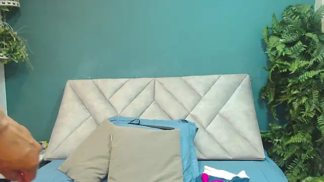 AmelieLux online show from March 20, 2026, 4:52 pm