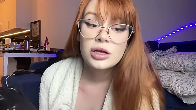 Sophiirose online show from April 27, 2026, 7:45 pm