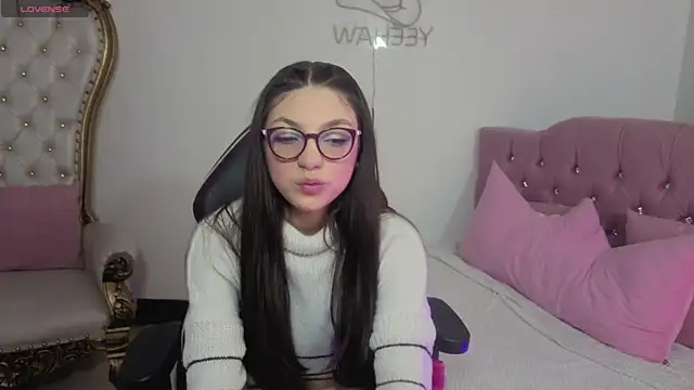 Snapshot of MAHYRA_TAY chatting on May 5, 2026, 7:06 pm MAHYRA TAY online show from May 5, 2026, 7:06 pm