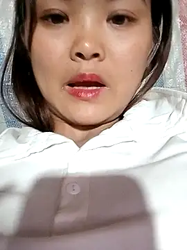 Luminana online show from March 8, 2026, 3:04 pm