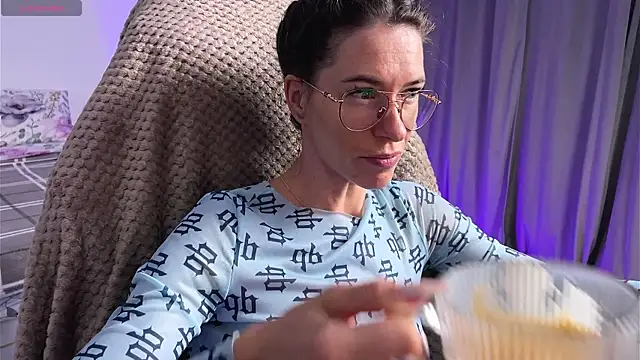 Katy Kar online show from July 10, 2026, 8:42 pm