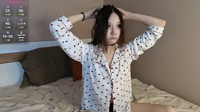 Snapshot of RayReina chatting on February 19, 2026, 2:36 pm RayReina online show from February 19, 2026, 2:36 pm