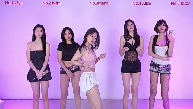 Snapshot of Velvet-girl chatting on February 12, 2026, 10:26 am Velvet-girl online show from February 12, 2026, 10:26 am