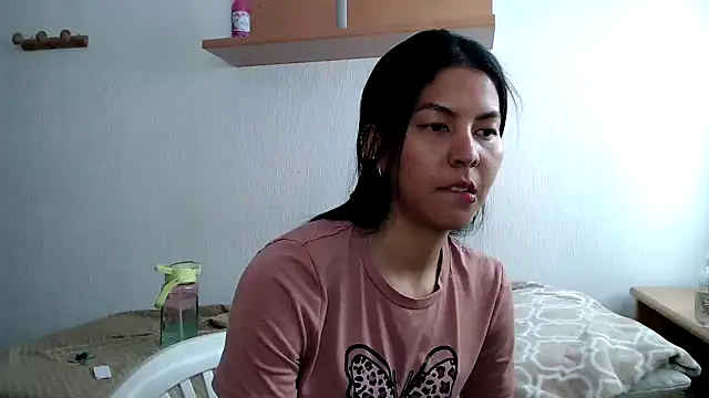 Snapshot of ZeforAitanna chatting on June 2, 2026, 10:59 am ZeforAitanna online show from June 2, 2026, 10:59 am