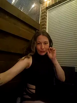 Lolahottele online show from June 6, 2026, 8:25 pm