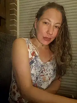 Lolahottele online show from June 30, 2026, 10:21 pm