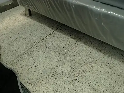 Snapshot of Isabella-001 chatting on February 12, 2026, 12:16 pm Isabella-001 online show from February 12, 2026, 12:16 pm