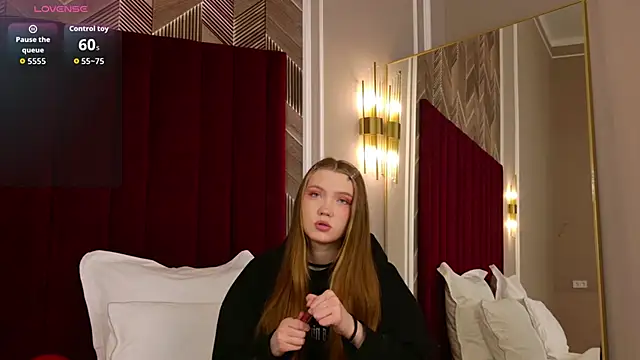 Snapshot of StacyHicks chatting on February 28, 2026, 3:11 pm StacyHicks online show from February 28, 2026, 3:11 pm