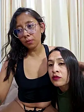 Snapshot of Camila_Lopez1 chatting on February 22, 2026, 1:52 am Camila Lopez1 online show from February 22, 2026, 1:52 am