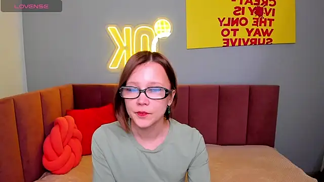 EmmaEthereal online show from March 19, 2026, 1:38 am