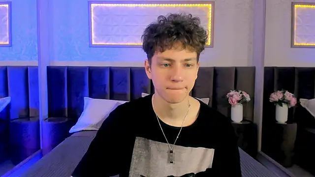 Snapshot of StefanBev chatting on February 26, 2026, 7:25 pm StefanBev online show from February 26, 2026, 7:25 pm