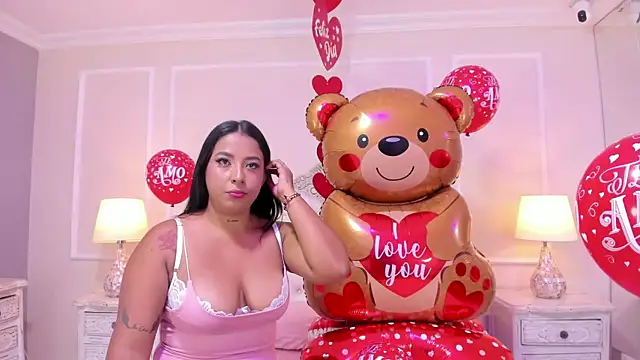 Snapshot of RihannaStone chatting on February 14, 2026, 8:09 pm RihannaStone online show from February 14, 2026, 8:09 pm