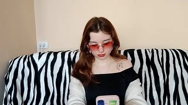 LanitaHemple online show from April 14, 2026, 11:15 am