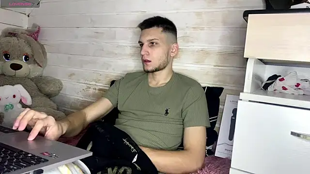 Snapshot of Donald_boy chatting on March 19, 2026, 11:16 pm Donald boy online show from March 19, 2026, 11:16 pm