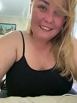 Snapshot of Mommy-girl-Lola chatting on June 3, 2026, 11:22 am Mommy-girl-Lola online show from June 3, 2026, 11:22 am
