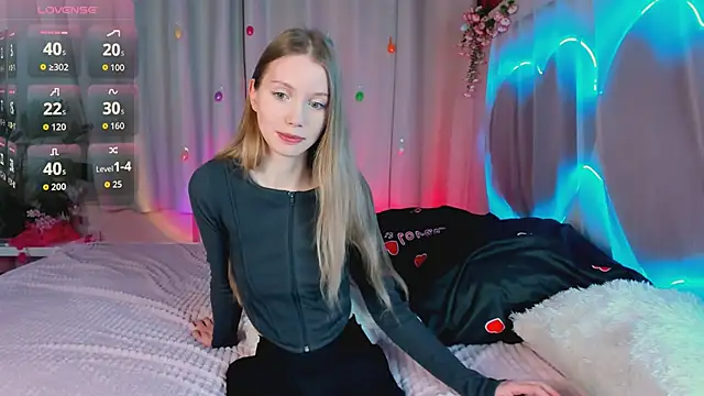 Snapshot of lada2k4 chatting on April 13, 2026, 5:44 am lada2k4 online show from April 13, 2026, 5:44 am