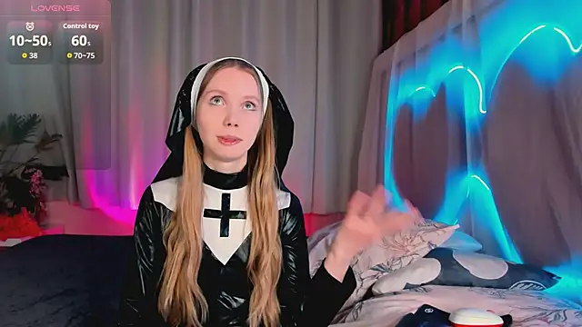 Snapshot of lada2k4 chatting on March 16, 2026, 5:37 am lada2k4 online show from March 16, 2026, 5:37 am