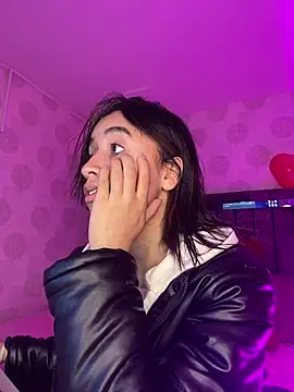 alahia pink online show from February 27, 2026, 2:34 am