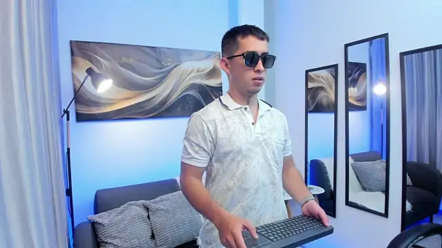 Tommas Jhonson online show from April 11, 2026, 3:58 am