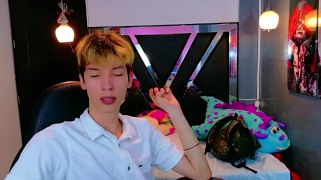 Snapshot of Liam_Green1 chatting on February 20, 2026, 12:07 pm Liam Green1 online show from February 20, 2026, 12:07 pm