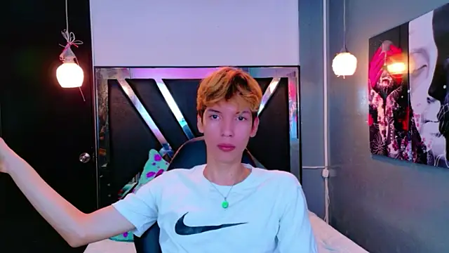 Snapshot of Liam_Green1 chatting on February 12, 2026, 12:16 pm Liam Green1 online show from February 12, 2026, 12:16 pm