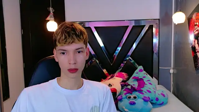 Snapshot of Liam_Green1 chatting on March 1, 2026, 2:06 pm Liam Green1 online show from March 1, 2026, 2:06 pm