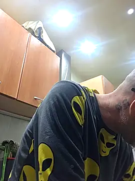 Snapshot of pareja47 chatting on February 28, 2026, 1:27 am pareja47 online show from February 28, 2026, 1:27 am