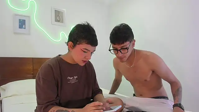 Snapshot of hardcoreheat_ind chatting on February 9, 2026, 11:03 pm hardcoreheat ind online show from February 9, 2026, 11:03 pm