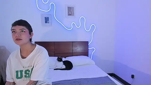 Snapshot of hardcoreheat_ind chatting on February 8, 2026, 11:02 pm hardcoreheat ind online show from February 8, 2026, 11:02 pm