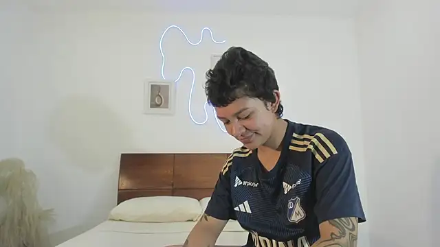 Snapshot of hardcoreheat_ind chatting on February 26, 2026, 1:05 am hardcoreheat ind online show from February 26, 2026, 1:05 am