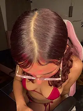 Rylia online show from April 23, 2026, 5:47 am