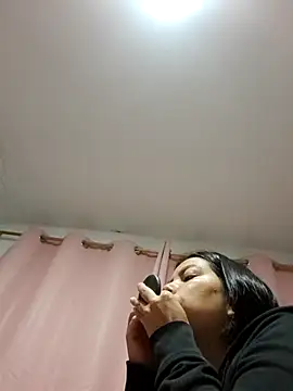 Ariana Castillo   online show from March 4, 2026, 11:40 am