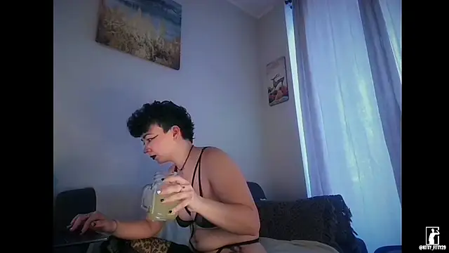 Snapshot of kittyfitty29 chatting on March 4, 2026, 6:59 pm kittyfitty29 online show from March 4, 2026, 6:59 pm