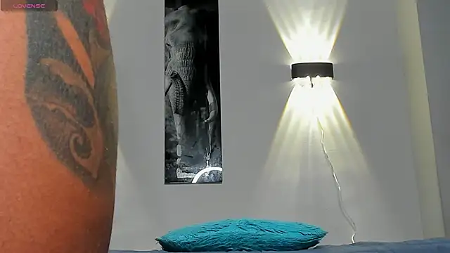 LEOHRDZ online show from March 24, 2026, 5:18 am