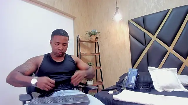 LuccianoDaytona online show from February 23, 2026, 7:58 pm