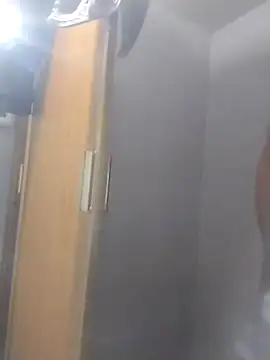 Snapshot of Flakotte chatting on April 5, 2026, 4:41 am Flakotte online show from April 5, 2026, 4:41 am