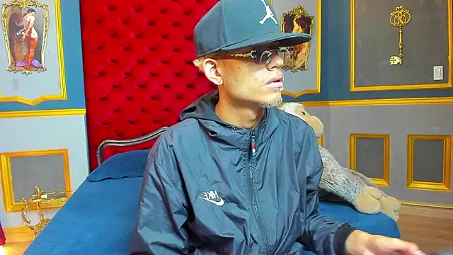 ItsZairen online show from March 28, 2026, 3:40 am