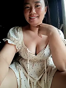 lisn-cute online show from June 8, 2026, 1:28 am