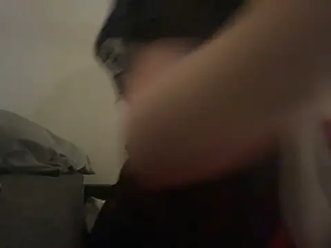 Snapshot of Blondniunia chatting on March 1, 2026, 10:32 pm Blondniunia online show from March 1, 2026, 10:32 pm