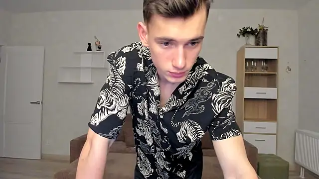 Snapshot of Max_foks_ chatting on February 15, 2026, 5:01 pm Max foks online show from February 15, 2026, 5:01 pm