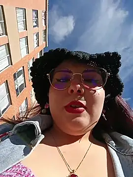 Yulska online show from April 2, 2026, 8:59 pm