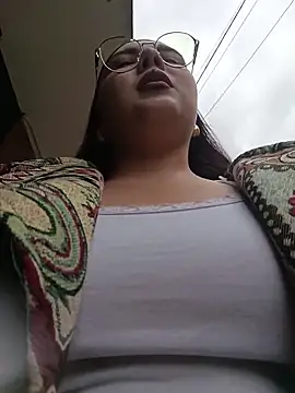 Yulska online show from April 6, 2026, 8:43 pm