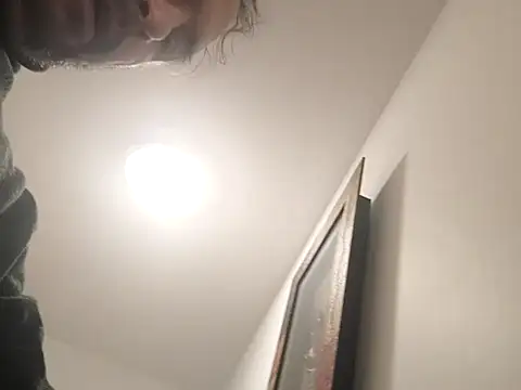 Snapshot of Luluberlu04 chatting on February 16, 2026, 3:27 am Luluberlu04 online show from February 16, 2026, 3:27 am