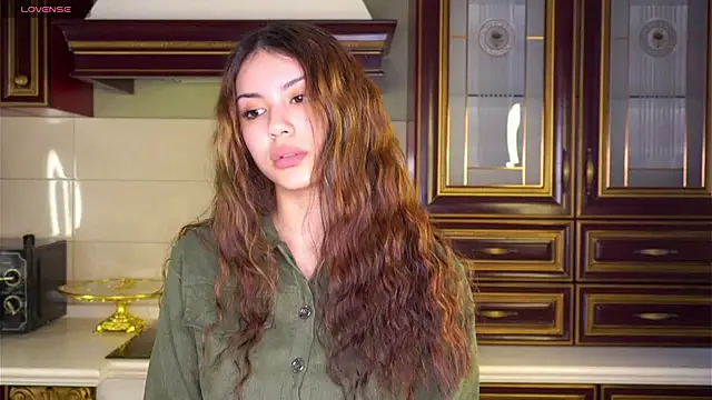 SulemaNeugin online show from March 12, 2026, 2:28 am