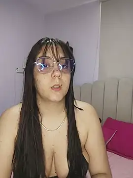 its lauu  online show from February 8, 2026, 7:55 pm