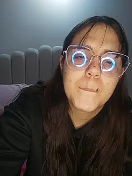 its lauu  online show from March 8, 2026, 3:43 am